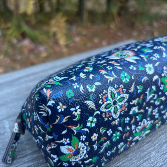 Tory Burch Kerrington Cosmetic Case - Picture 14 of 17